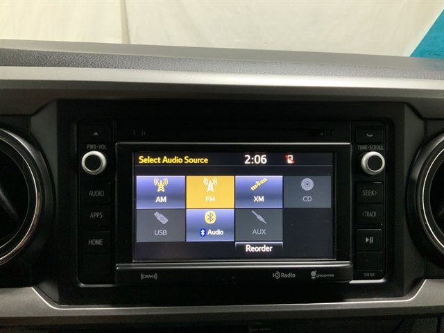 Used 2018 Toyota Tacoma SR5 AWD/4WD image 22