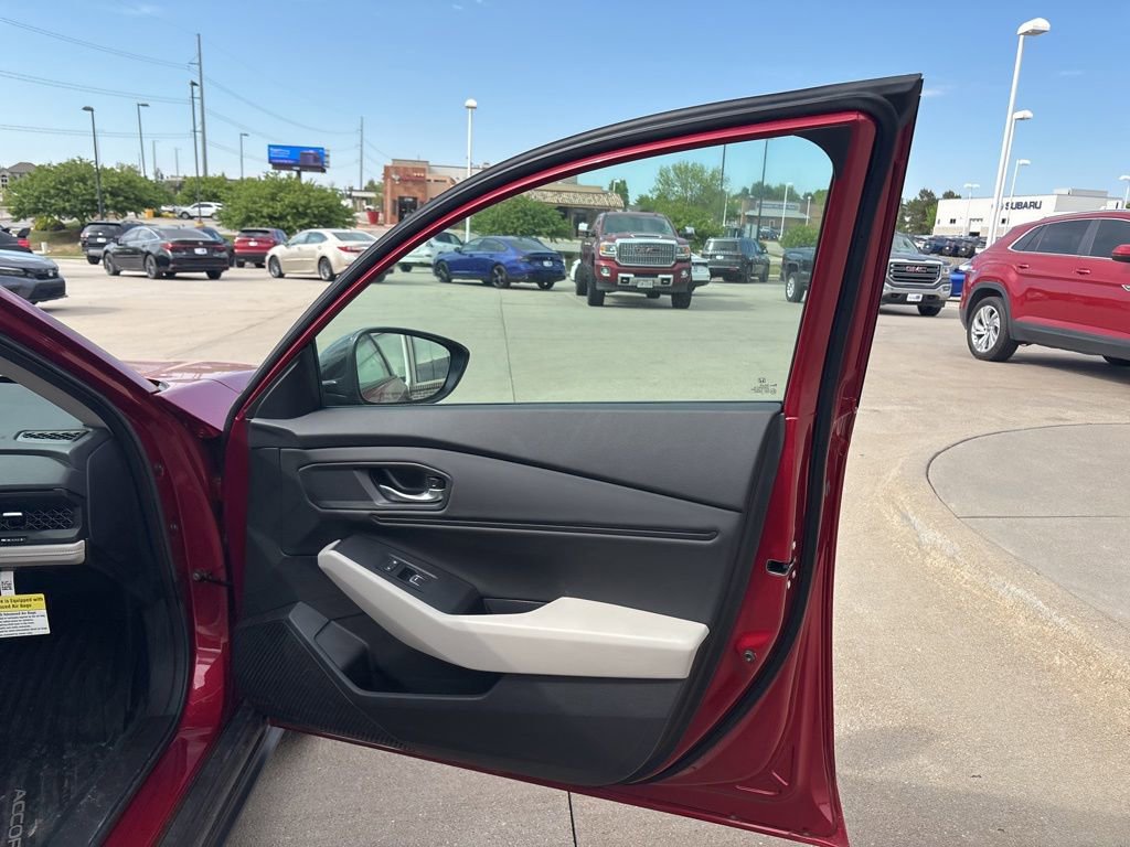 Certified 2025 Honda Accord SE image 25