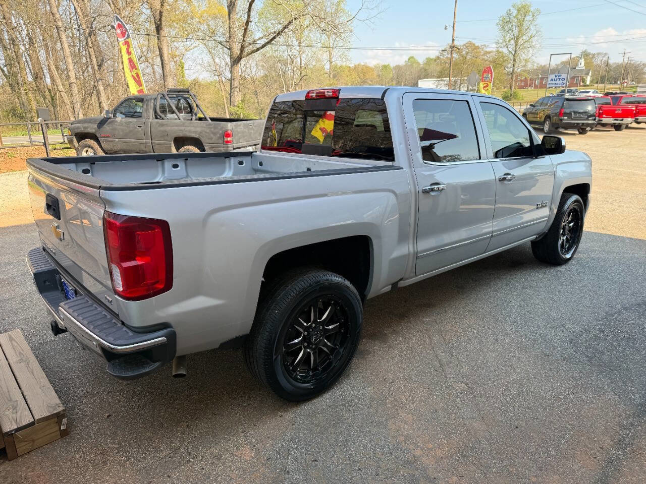 Used 2017 Chevrolet Silverado 1500 LTZ w/ Texas Edition RWD image 5