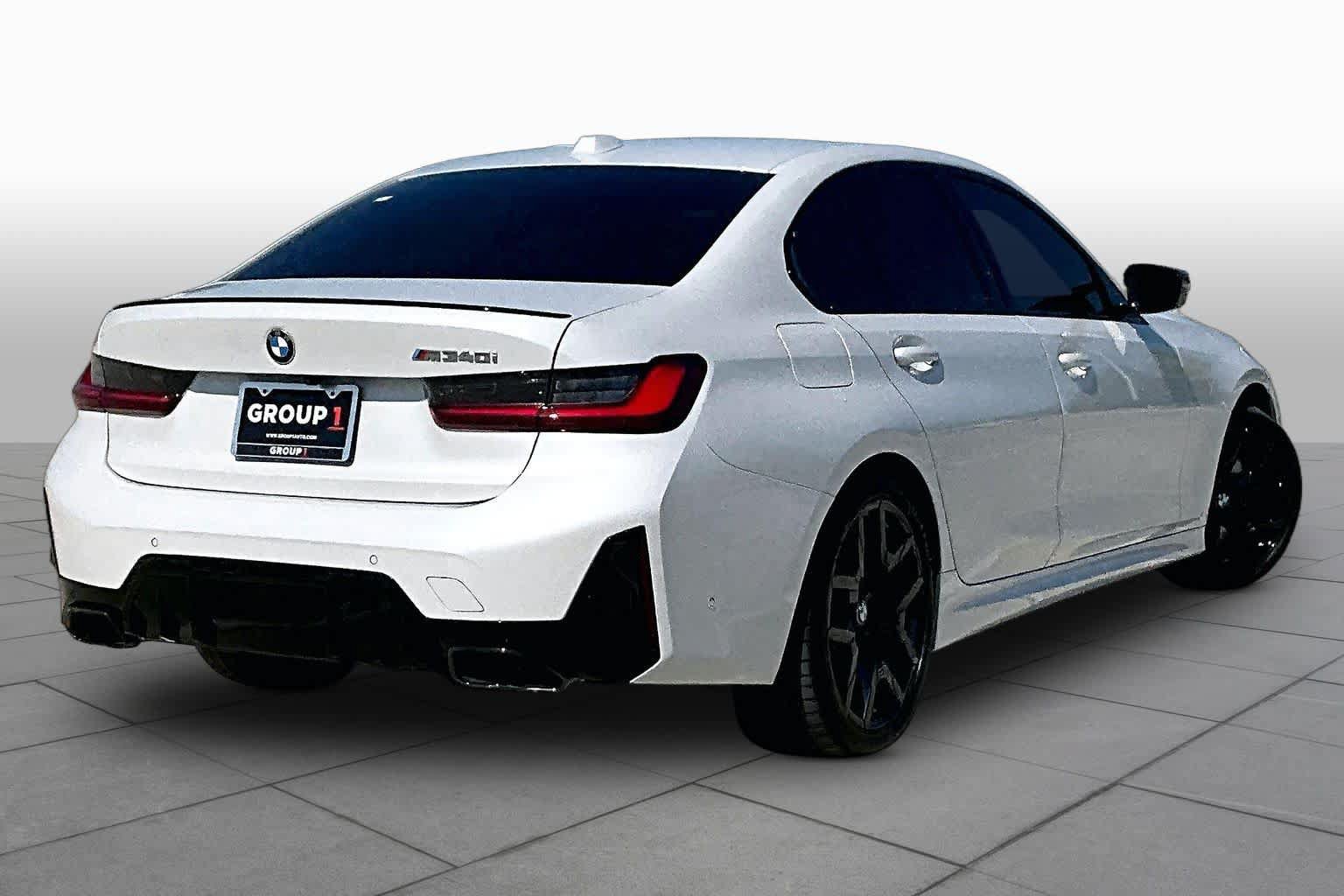 Used 2025 BMW M340i w/ Premium Package RWD image 12