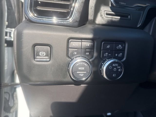 Used 2024 GMC Sierra 1500 AT4 w/ AT4 Premium Package image 25