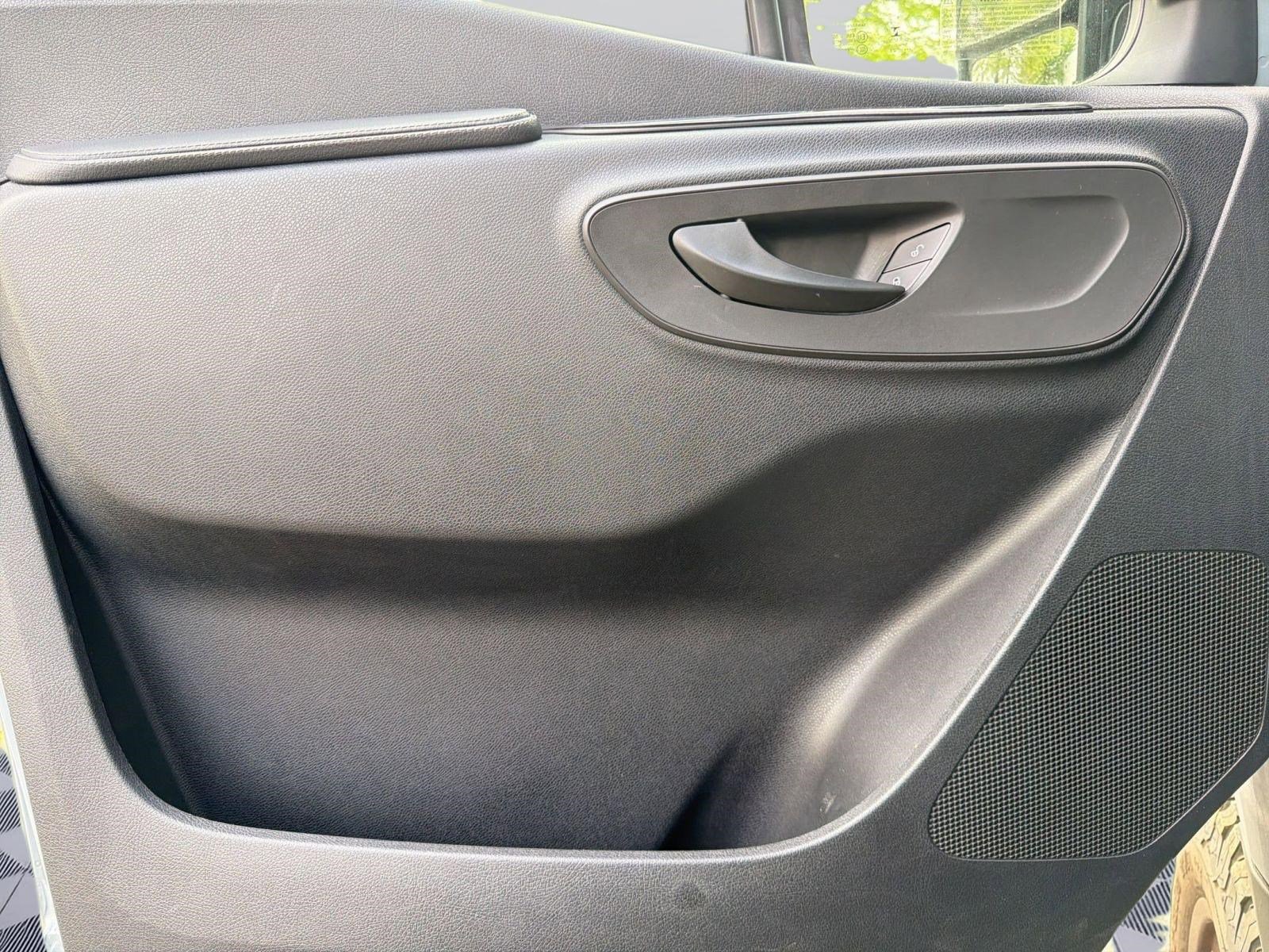 Used 2021 Mercedes-Benz Sprinter 2500 image 13