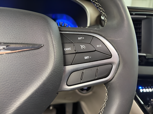 Used 2024 Chrysler Voyager LX FWD image 18