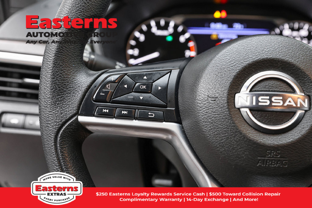 Used 2025 Nissan Altima 2.5 SV FWD image 16