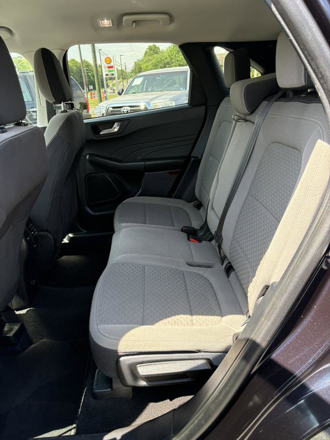 Used 2021 Ford Escape SE w/ SE Sport Appearance Package AWD/4WD image 11