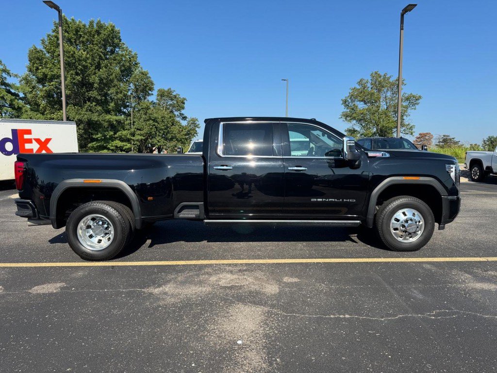 Certified 2024 GMC Sierra 3500 Denali w/ Denali Reserve Package AWD/4WD image 1