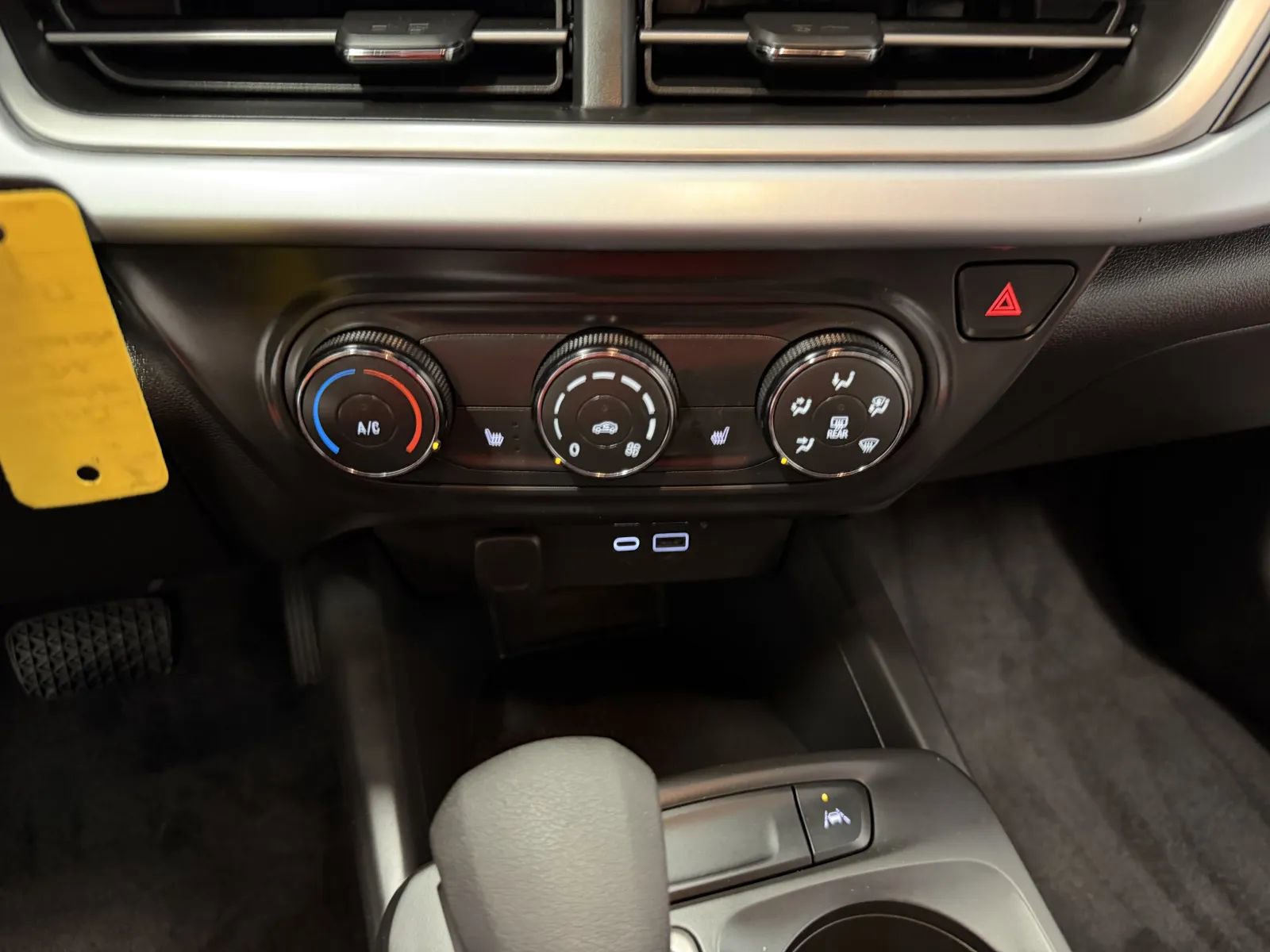 Used 2024 Chevrolet Trax LS w/ LS Convenience Package FWD image 32