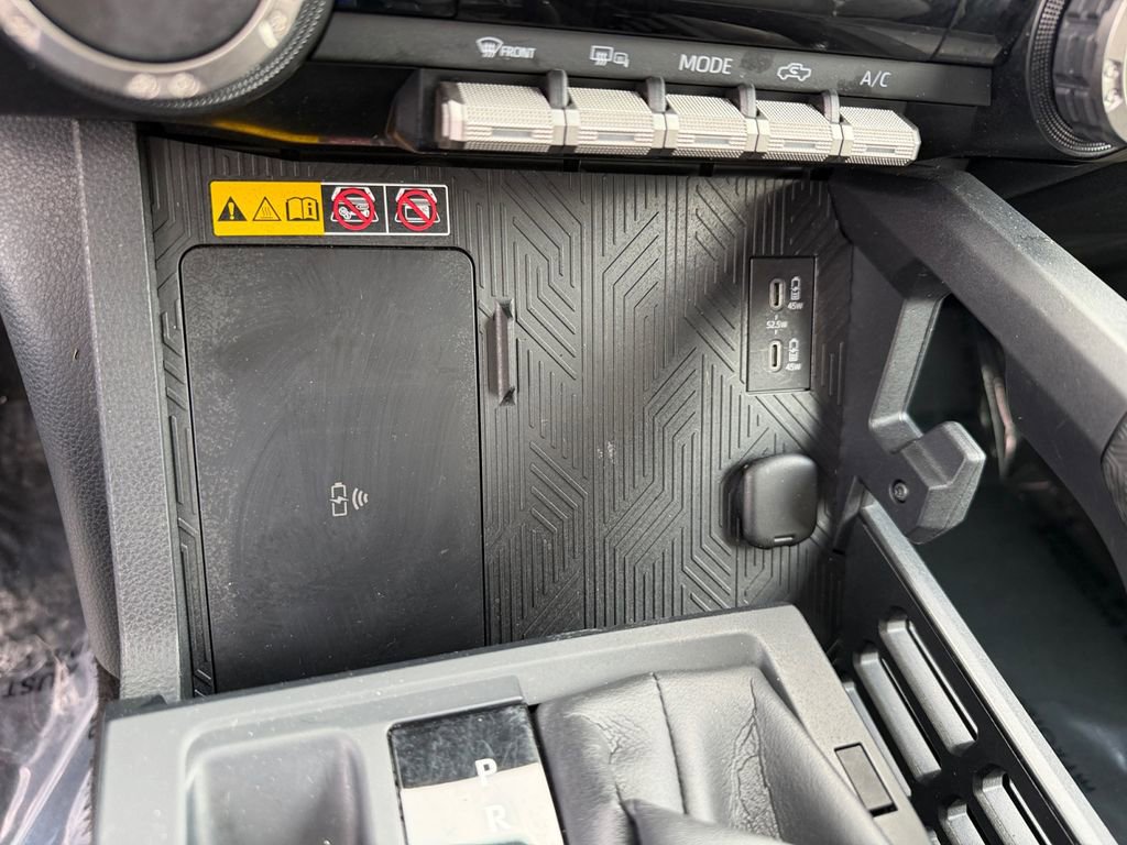 Used 2024 Toyota Tacoma SR5 AWD/4WD image 27