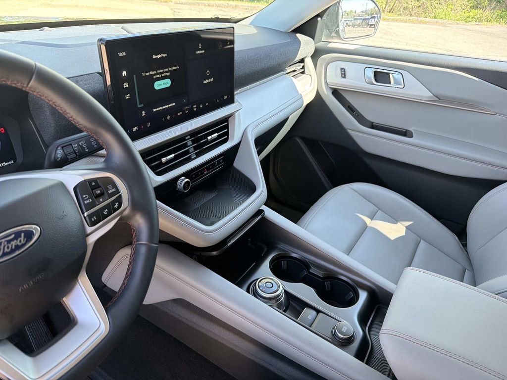 Used 2025 Ford Explorer Active w/ Active Comfort Package image 29