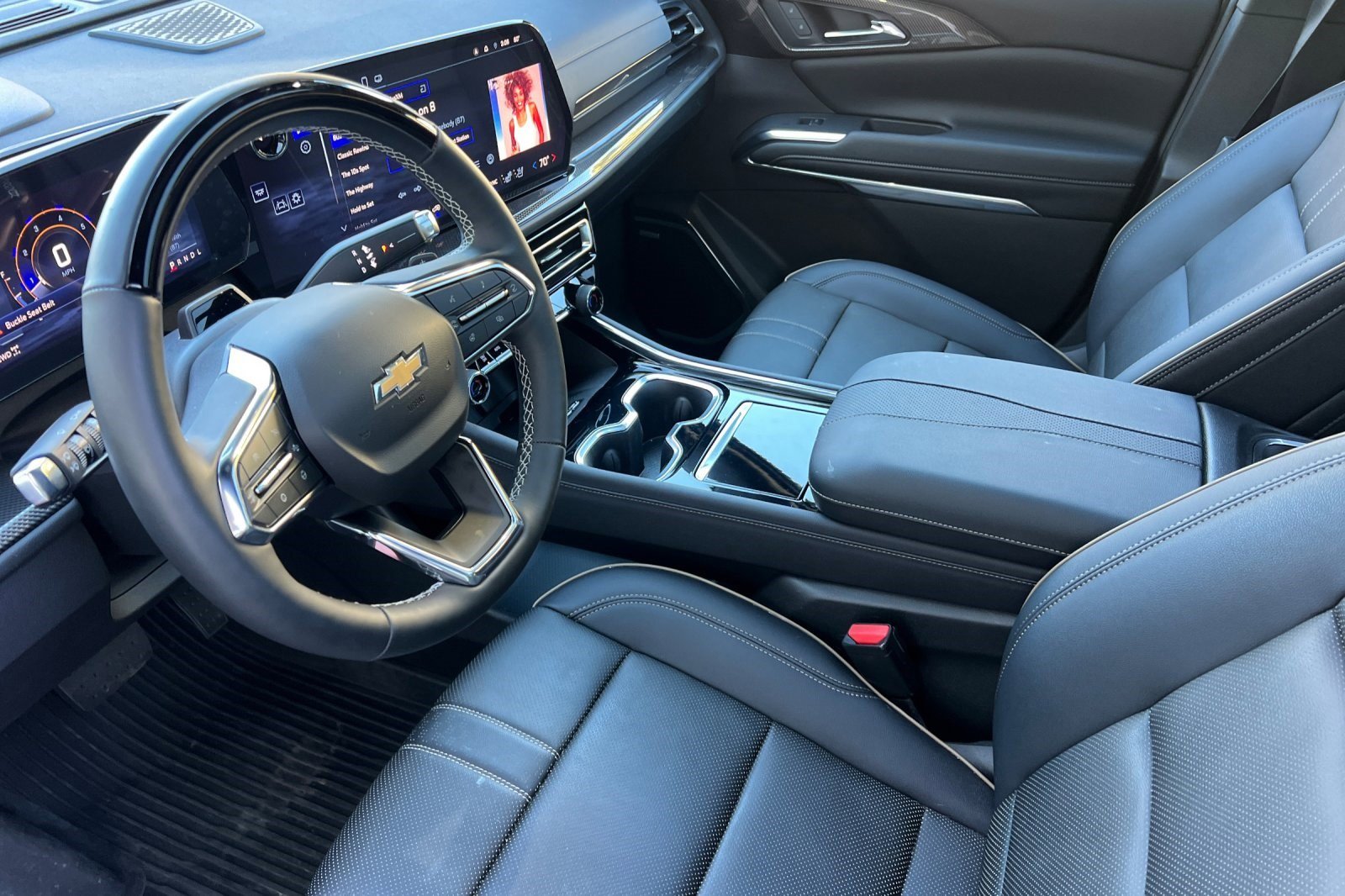 Certified 2025 Chevrolet Traverse High Country w/ LPO, Floor Liner Package image 9