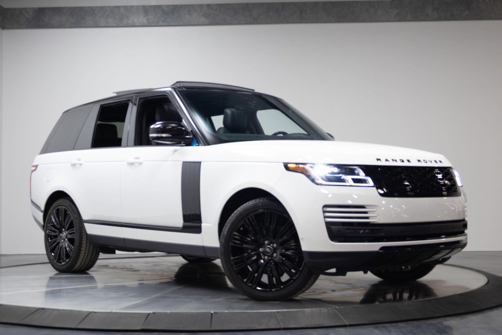 Used 2021 Land Rover Range Rover Westminster Edition image 52