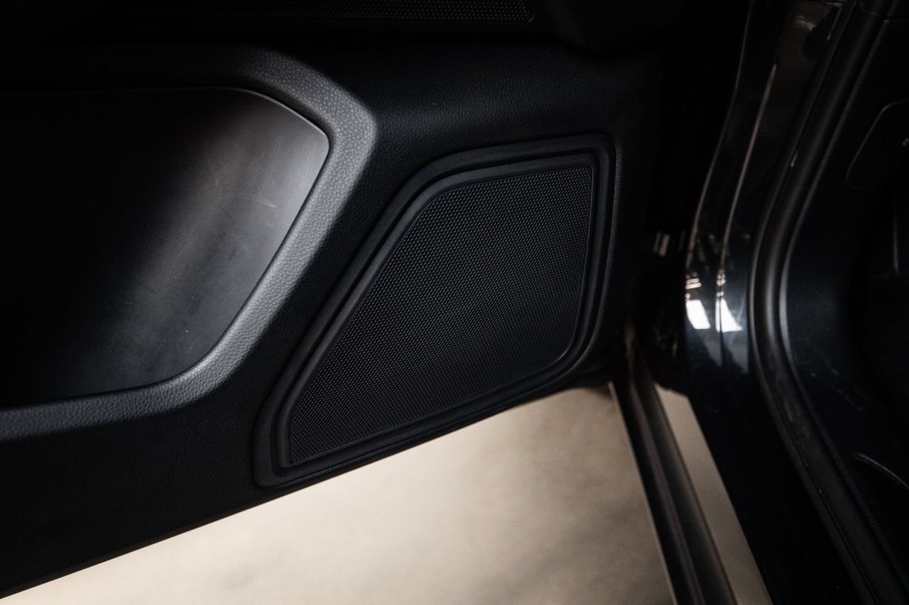 Certified 2024 Porsche Macan AWD/4WD image 21