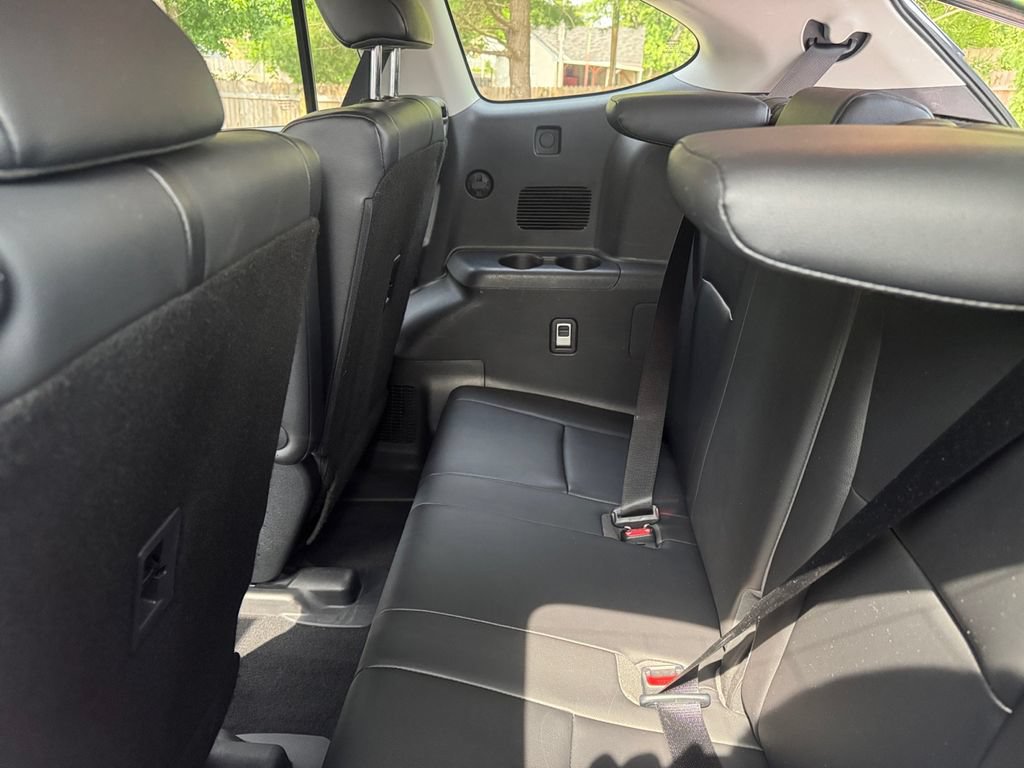 Used 2020 Toyota Highlander XLE AWD/4WD image 18