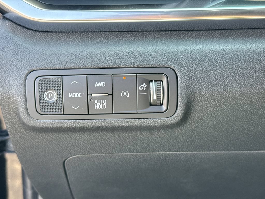 New 2027 GMC Terrain Elevation w/ Technology Package II AWD/4WD image 18