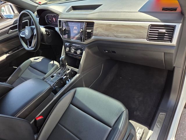 Used 2022 Volkswagen Atlas Cross Sport SE FWD image 16