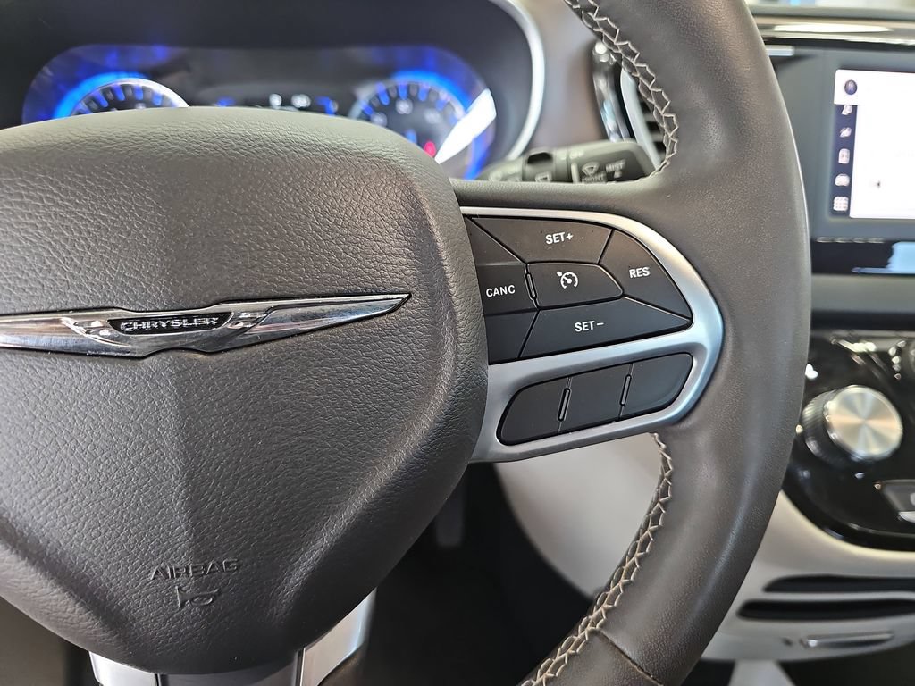 Used 2023 Chrysler Voyager LX FWD image 15