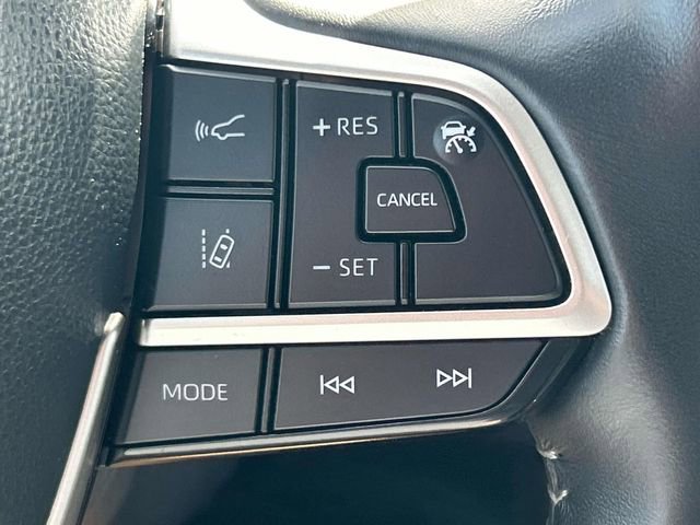 Used 2024 Toyota Highlander LE image 20