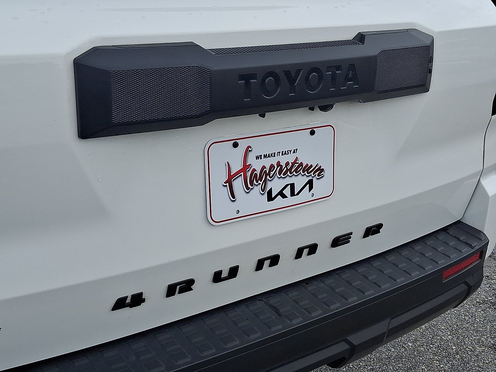 Used 2025 Toyota 4Runner SR5 AWD/4WD image 30