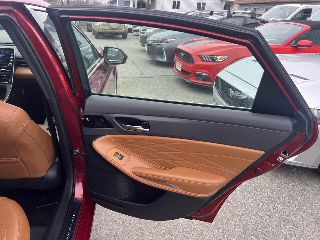 Used 2019 Toyota Avalon Limited w/ Advanced Safety Package image 14