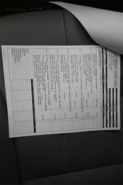 Used 2021 Toyota Avalon XLE image 5