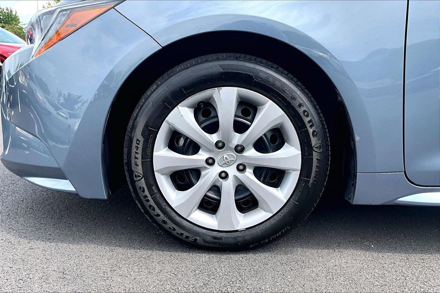 Used 2025 Toyota Corolla LE FWD image 9