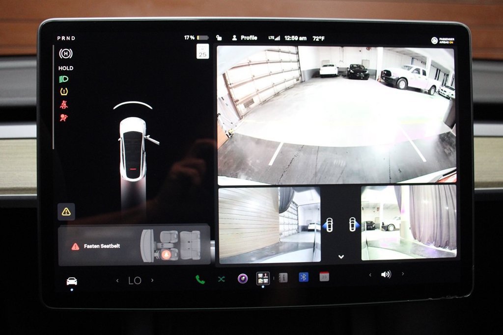 Used 2022 Tesla Model Y Performance AWD/4WD image 16