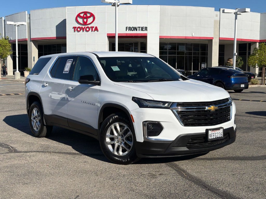 Used 2023 Chevrolet Traverse LS
