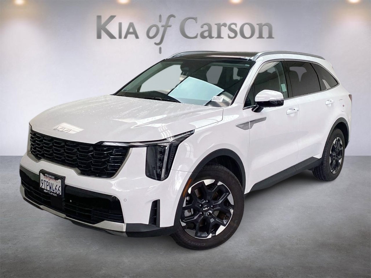 Certified 2025 Kia Sorento S w/ Panoramic Sunroof Package image 1