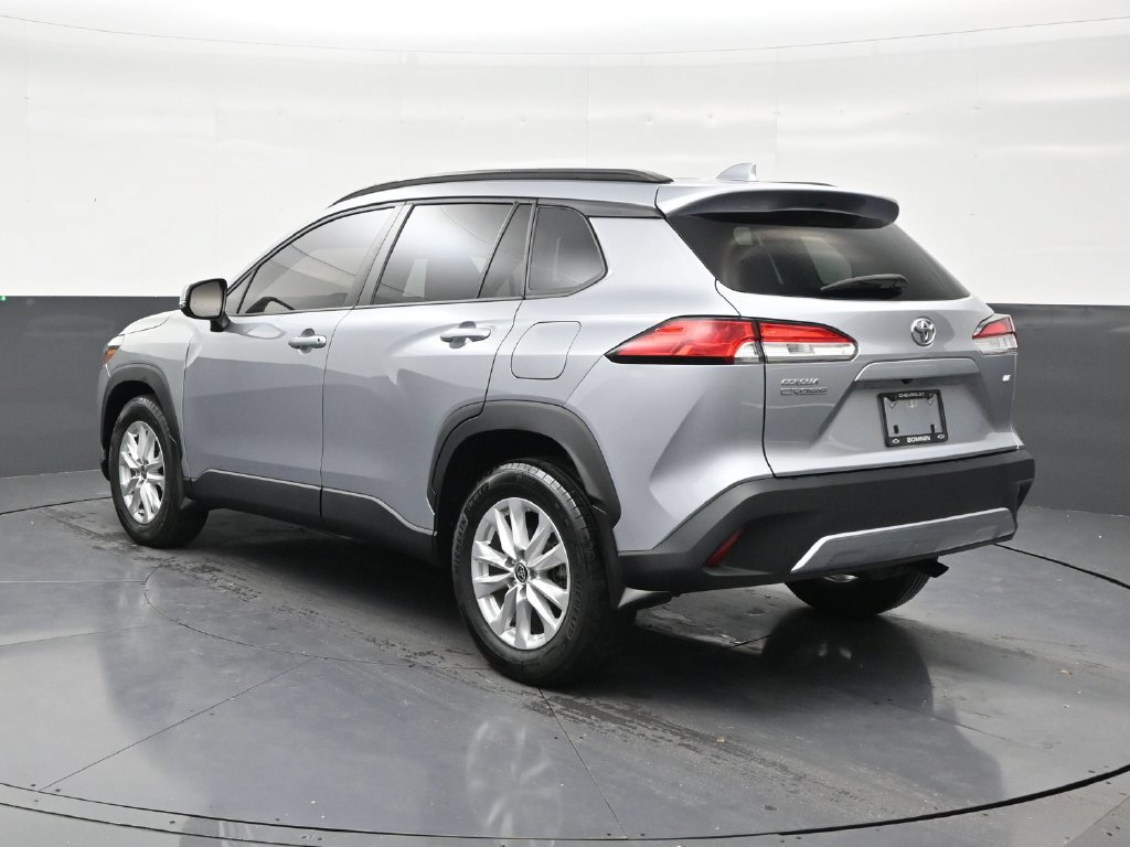 Used 2024 Toyota Corolla Cross LE w/ Moonroof Package FWD image 3