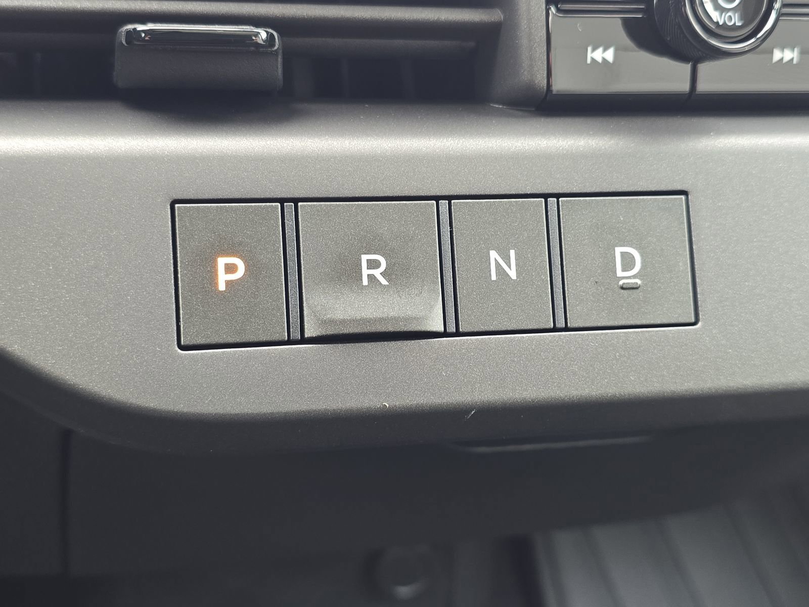 New 2026 Nissan Leaf Platinum+ w/ Cargo Package (Platinum+) image 21