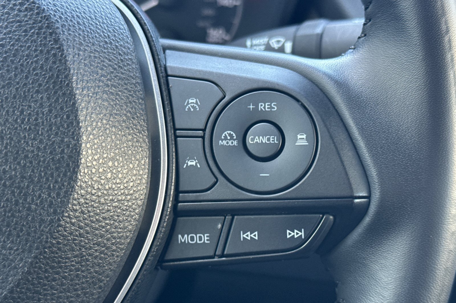 Used 2024 Toyota Corolla SE FWD image 31