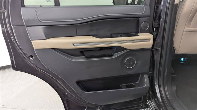 Used 2024 Ford Expedition Limited RWD image 16