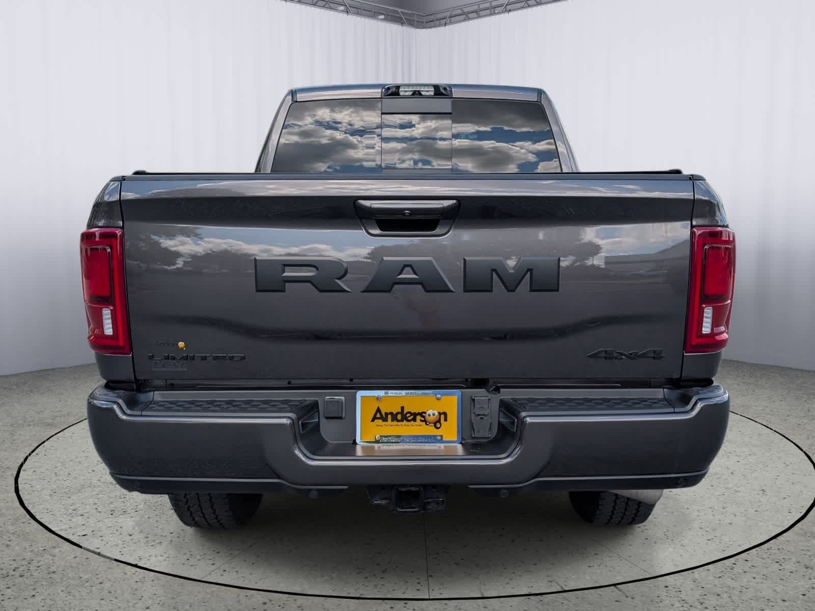 Used 2026 RAM 2500 Limited AWD/4WD image 4