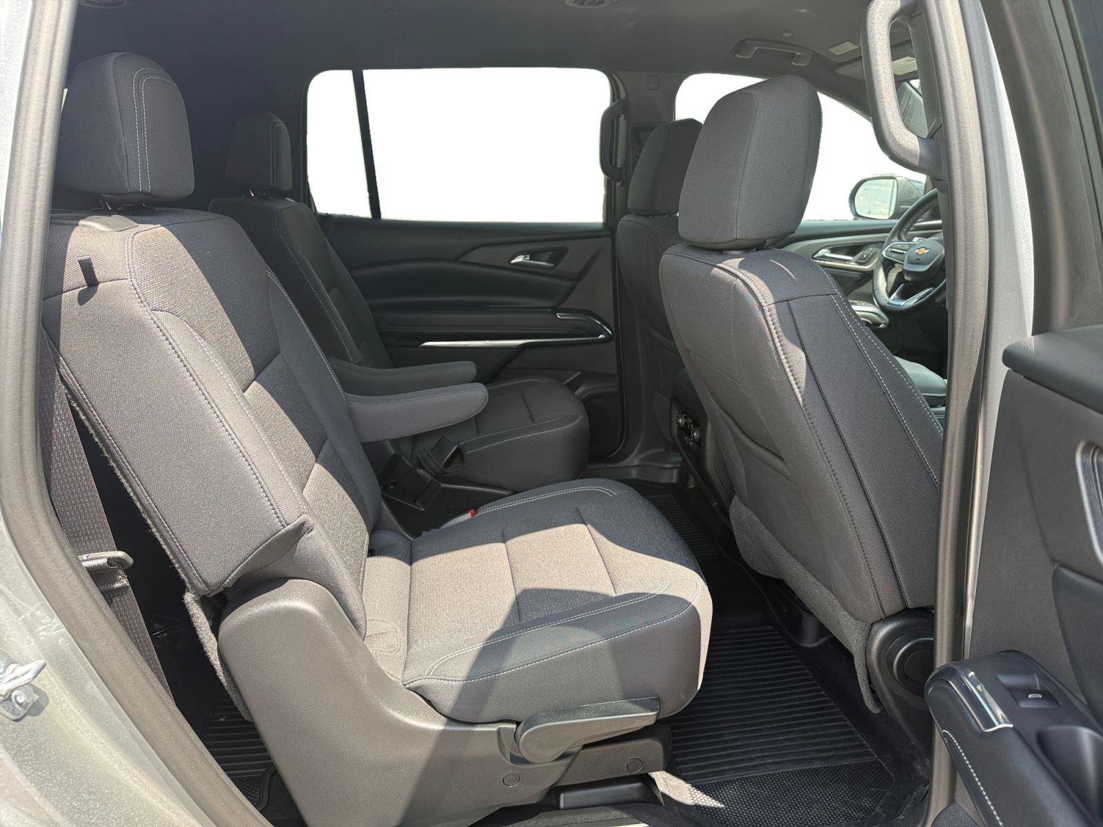 Used 2026 Chevrolet Traverse LT w/ LPO, Floor Liner Package FWD image 26