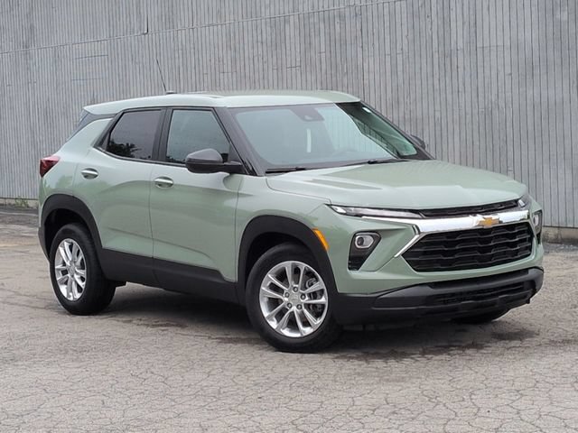 Used 2025 Chevrolet TrailBlazer LS w/ LS Convenience Package FWD image 11