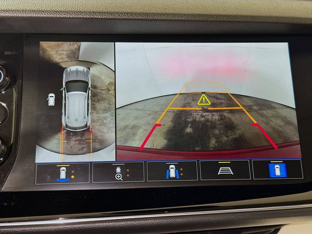 Certified 2022 Buick Envision Avenir w/ Technology Package II FWD image 12
