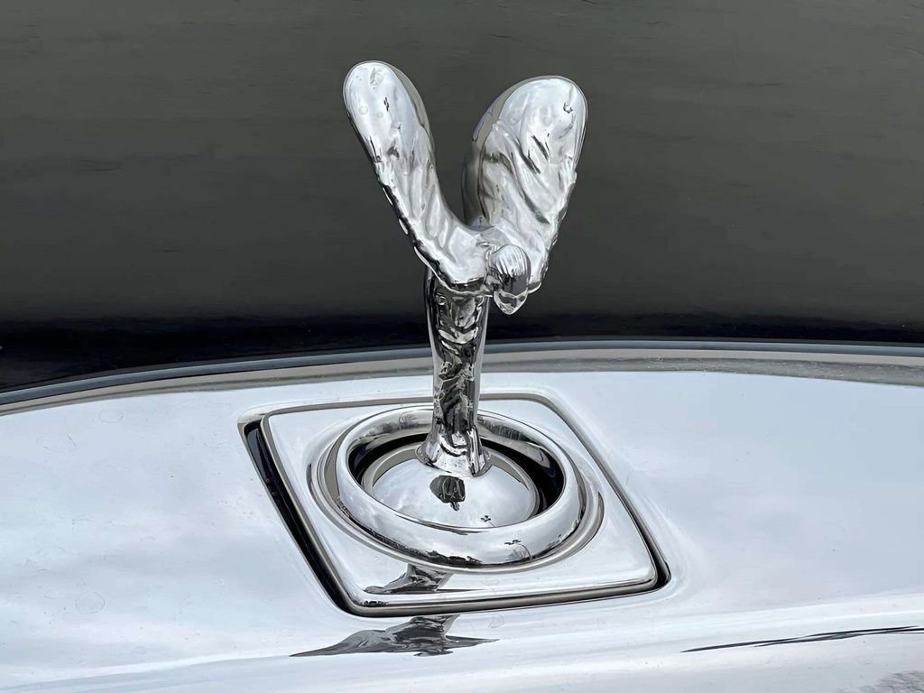 Used 2024 Rolls-Royce Phantom Sedan w/ The Phantom Package image 17