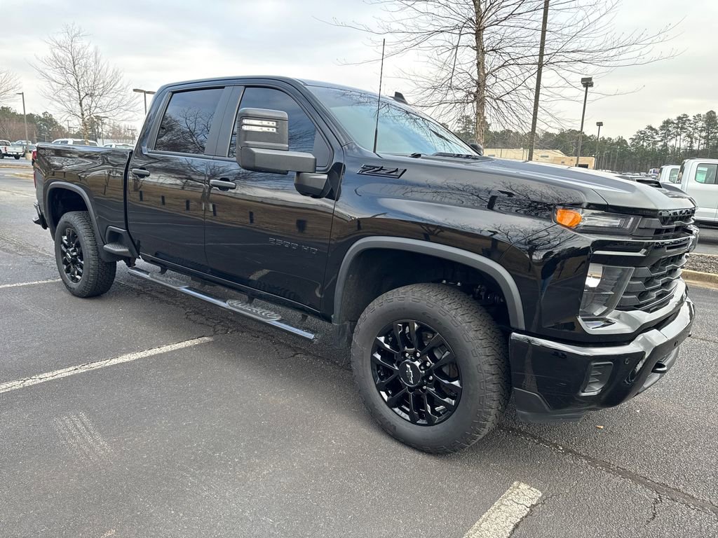 Used 2025 Chevrolet Silverado 2500 Custom w/ Custom Value Package image 1