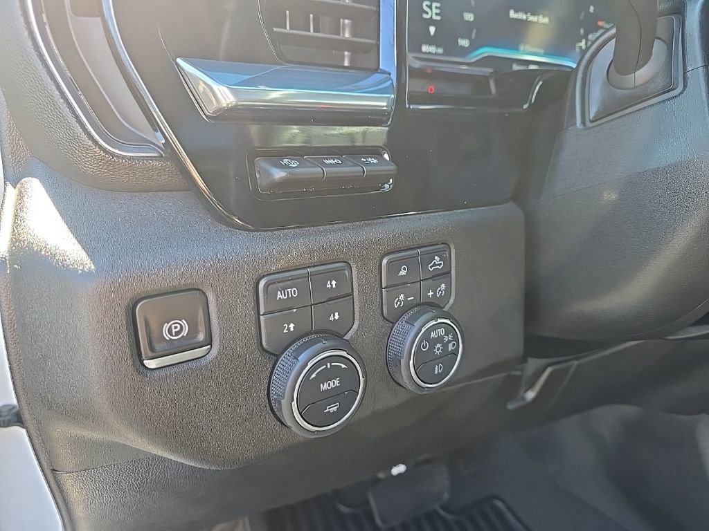 Used 2025 Chevrolet Silverado 2500 LTZ w/ LTZ Premium Package image 20