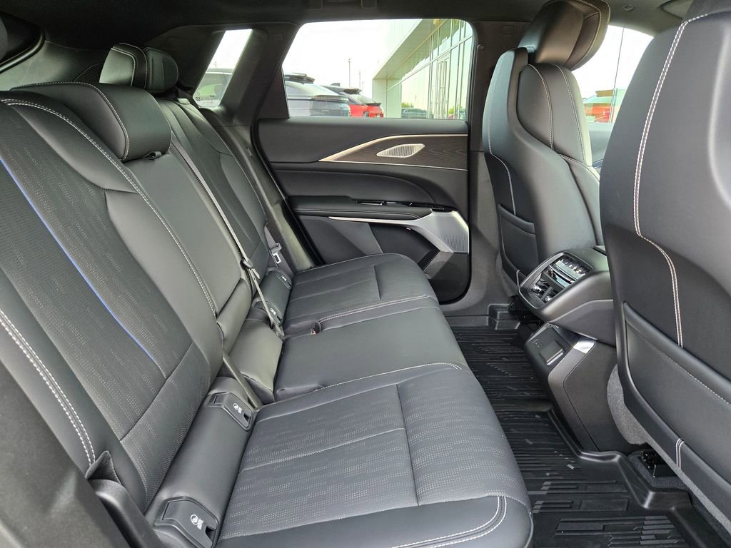 Certified 2025 Cadillac Lyriq Luxury w/ LPO, Floor Liner Package image 31