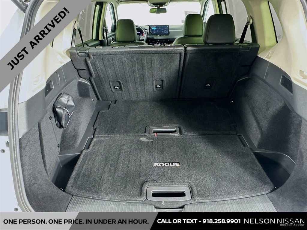 Certified 2025 Nissan Rogue Platinum w/ Platinum Premium Package image 28