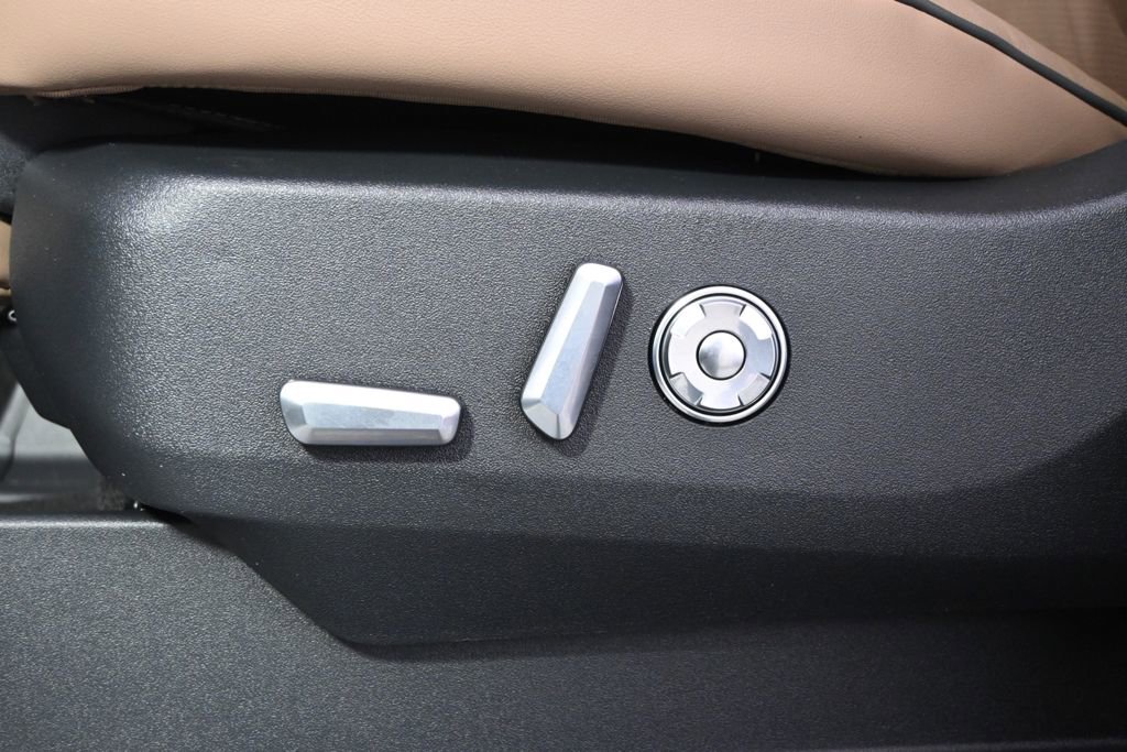 New 2026 Lincoln Navigator Black Label image 14