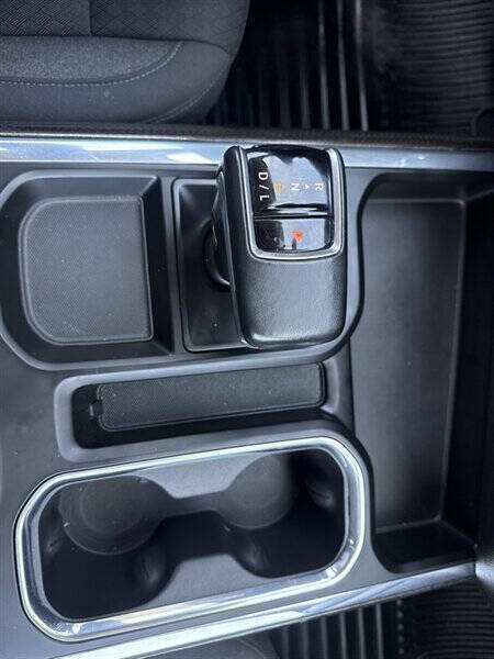 Used 2023 Chevrolet Silverado 1500 RST AWD/4WD image 32