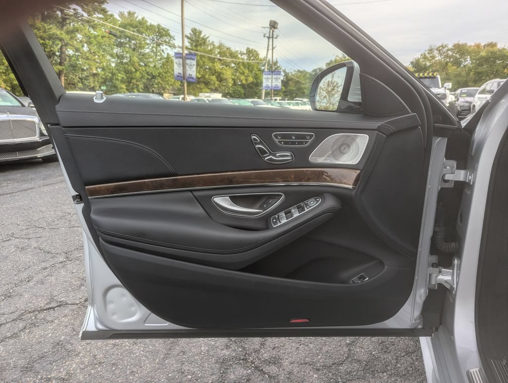 Used 2016 Mercedes-Benz S 550 4MATIC Sedan image 11