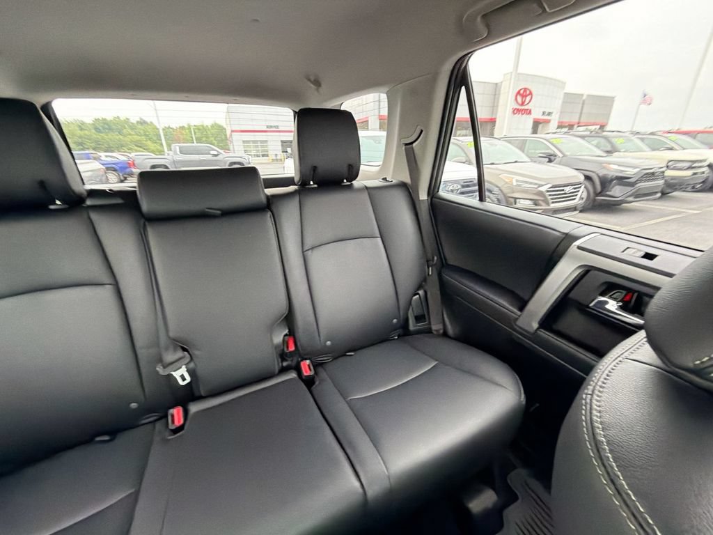Used 2022 Toyota 4Runner TRD Sport AWD/4WD image 14