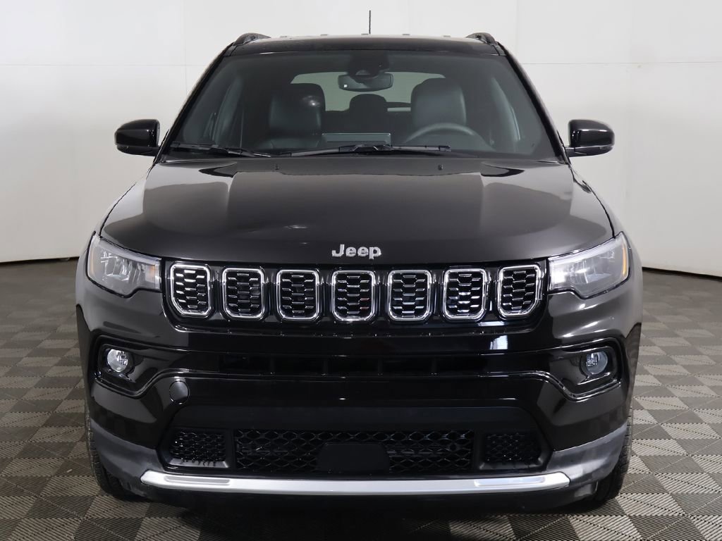 Used 2025 Jeep Compass Limited image 10