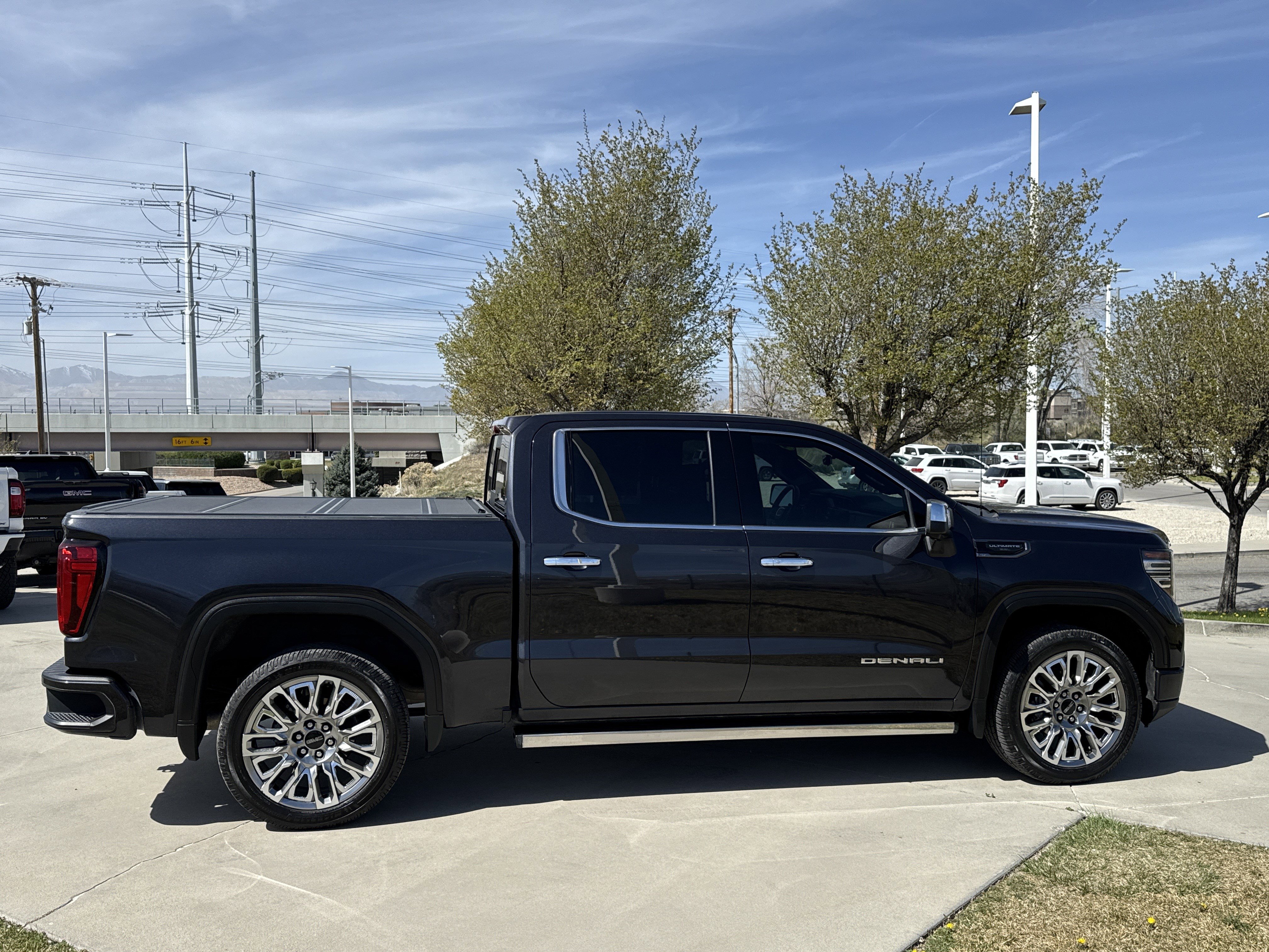 Used 2023 GMC Sierra 1500 Denali Ultimate image 6