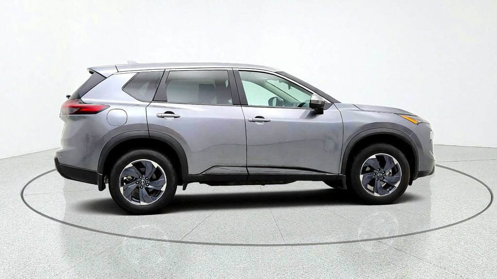 Used 2026 Nissan Rogue SV FWD image 4