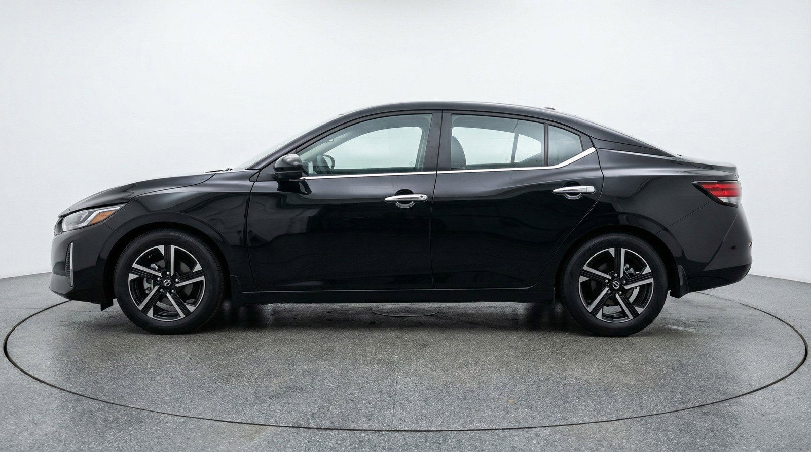Used 2025 Nissan Sentra SV FWD image 5