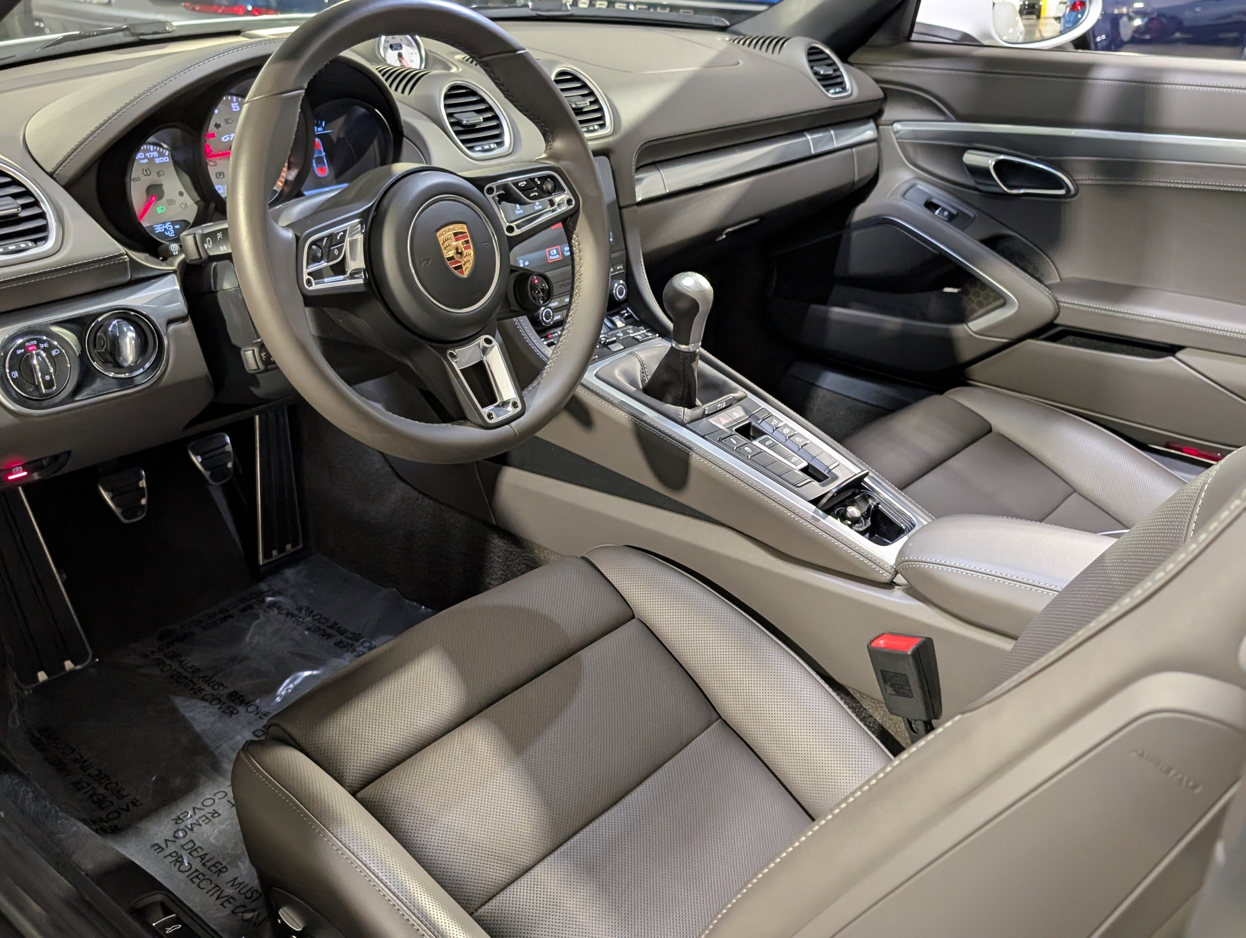 Certified 2024 Porsche 718 Boxster GTS image 4